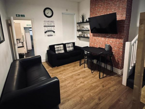 Spacious 4 Bedrooms, 3 Bathrooms, Sleeps 8
